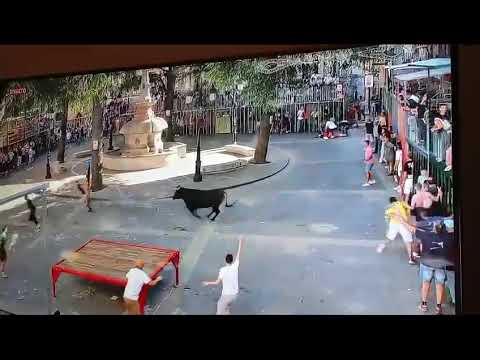 Muere una mujer en los bous al carrer de Enguera
