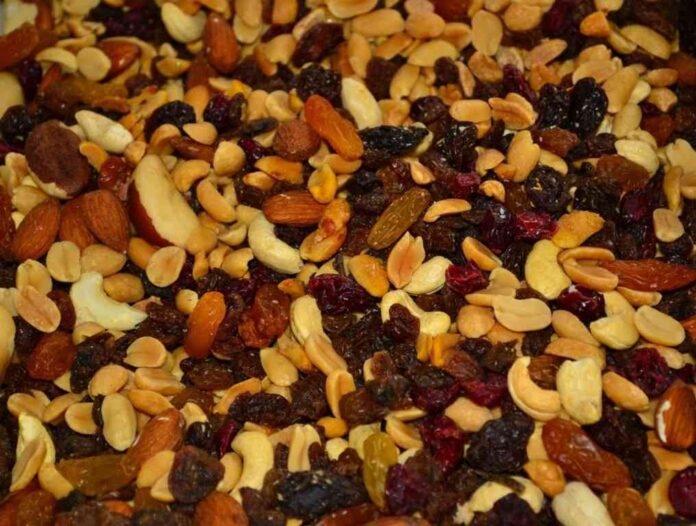 Casi un tercio de los españoles comen frutos secos a diario 1