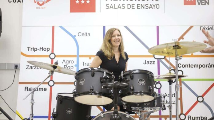 La consejera Ana Dávila durante su visita a Metrónomo