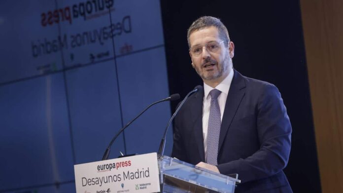 El consejero Mariano de Paco Serrano durante su intervención en el desayuno informativo de Europa Press 
