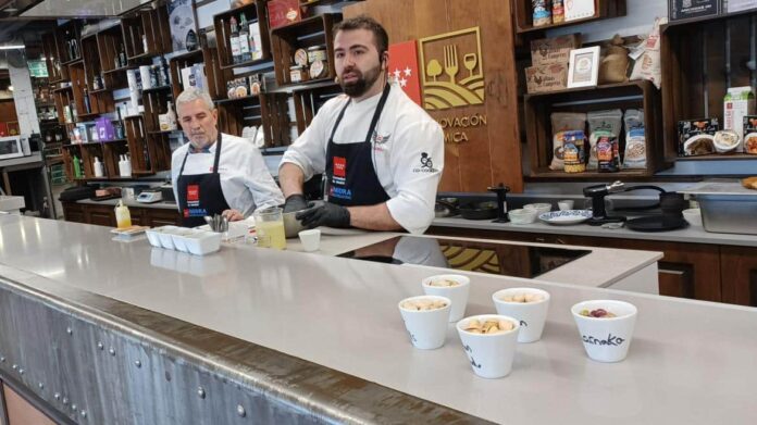 Experto presenta el proyecto Pistachomad