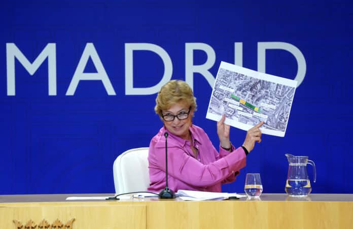 García Romero, delegada de Obras y Equipamientos, en la rueda de prensa posterior a la Junta de Gobierno