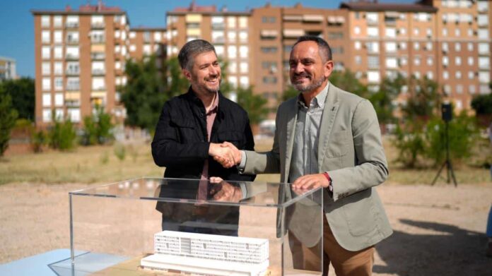 El consejero Miguel Ángel García Martín en Móstoles