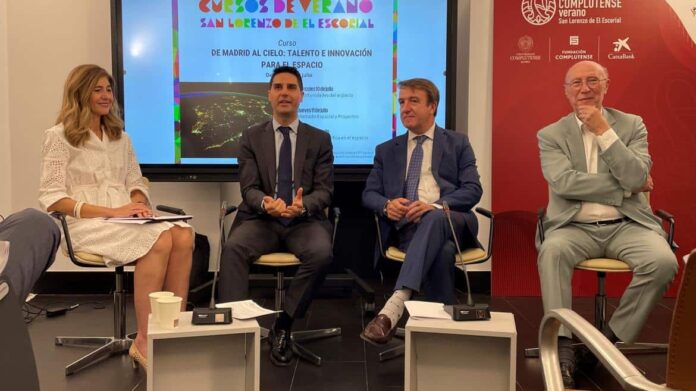 El consejero Emilio Viciana en los Cursos de Verano de El Escorial de la Universidad Complutense
