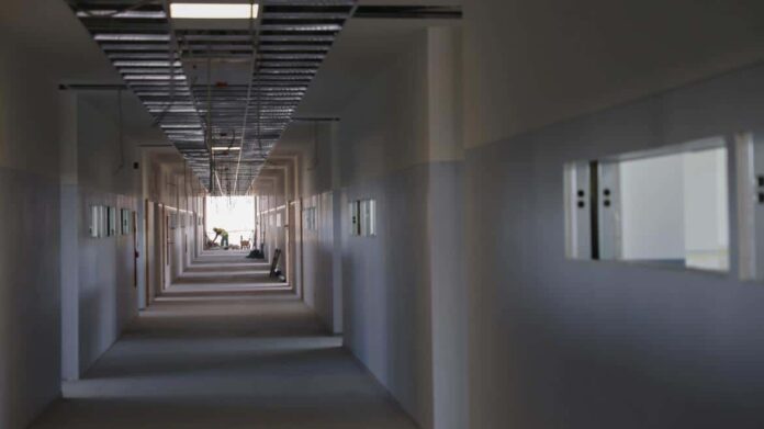 Imagen de cabecera #0 de la página de "La Comunidad de Madrid invierte más de 1,2 millones en obras de mejora y accesibilidad en tres institutos públicos"