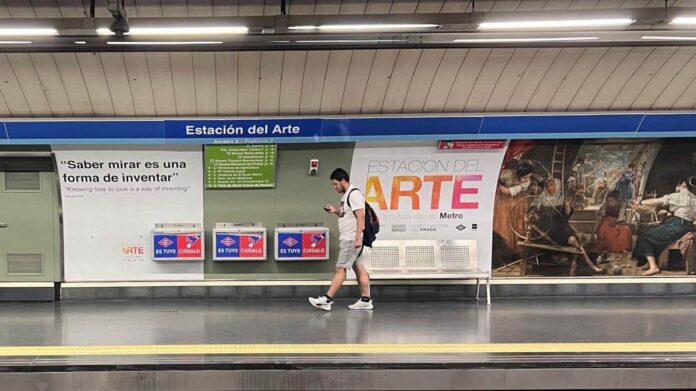 Metro, estación del Arte