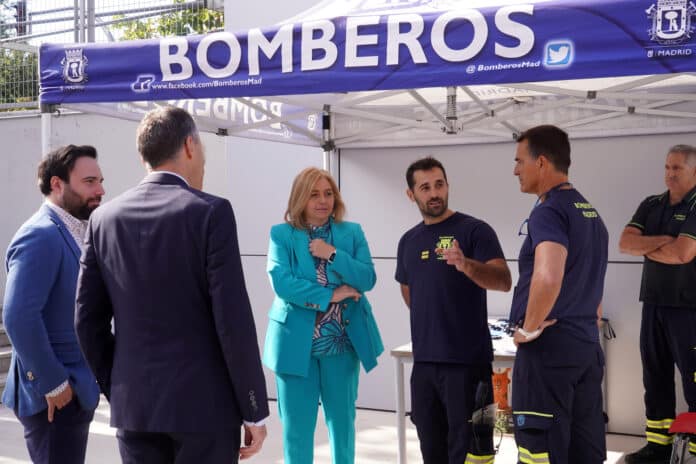 Inma Sanz y Ángel Niño en la apertura del congreso sobre accesos forzados celebrado en la Escuela de Bomberos de Madrid