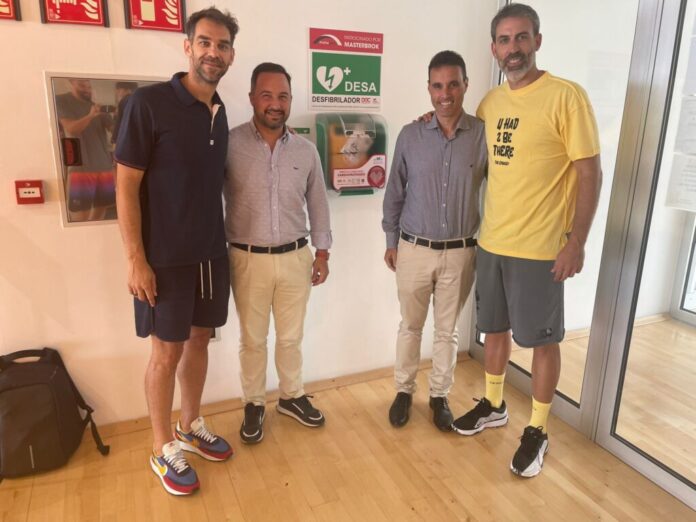 El centro deportivo "Pabellón Training Center Higuerón" se dota de cardioprotección para clientes y vecinos gracias a Almas Industries