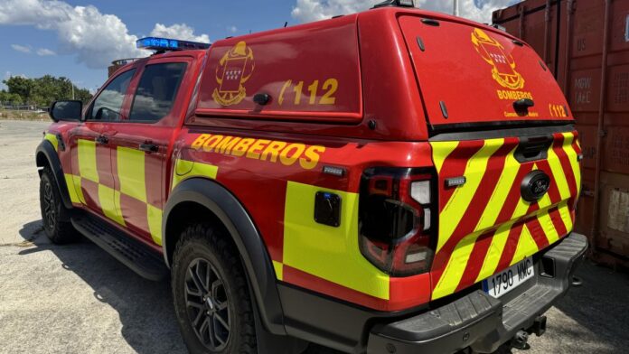 pick up del Cuerpo de Bomberos
