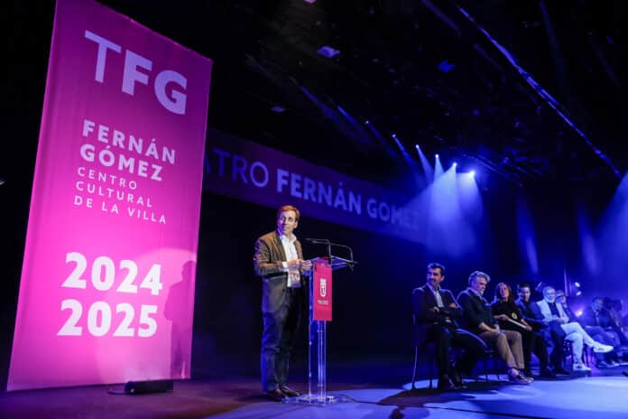 Almeida, este viernes, en la presentación de la programación 2024/25 del teatro Fernán Gómez. Centro Cultural de la Villa