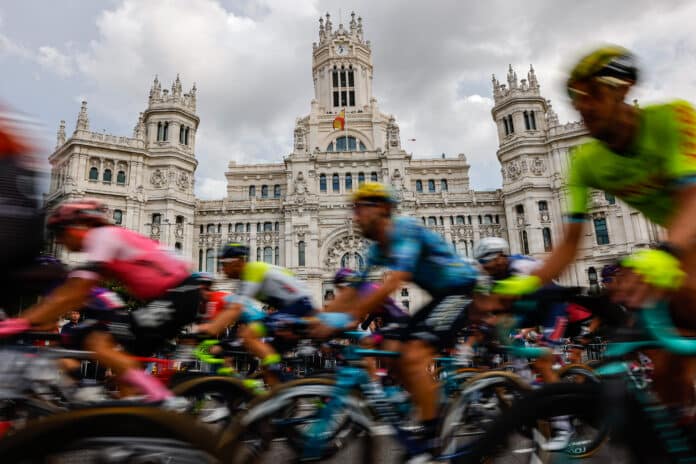La vuelta ciclista a España’, 