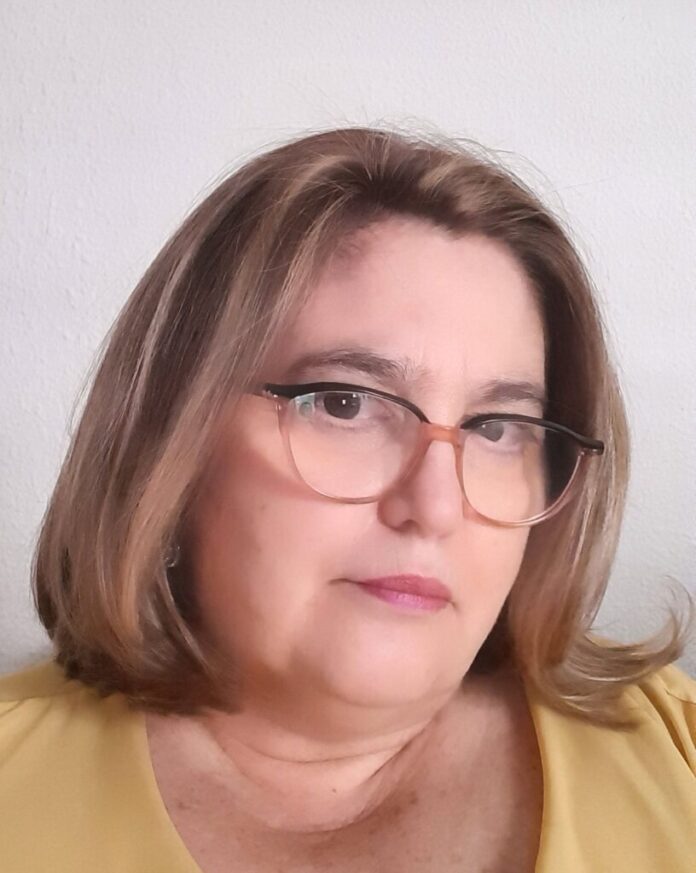 María San José Martín habla de su libro  'La Batalla; Rumbo a lo Desconocido'