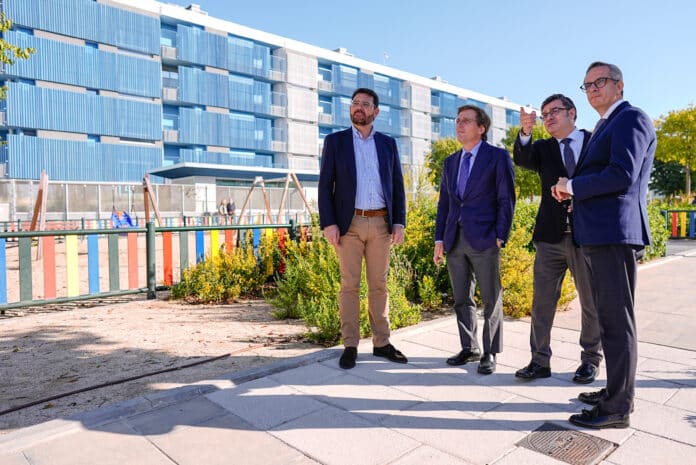 Almeida, González y González Pereira en su visita de hoy