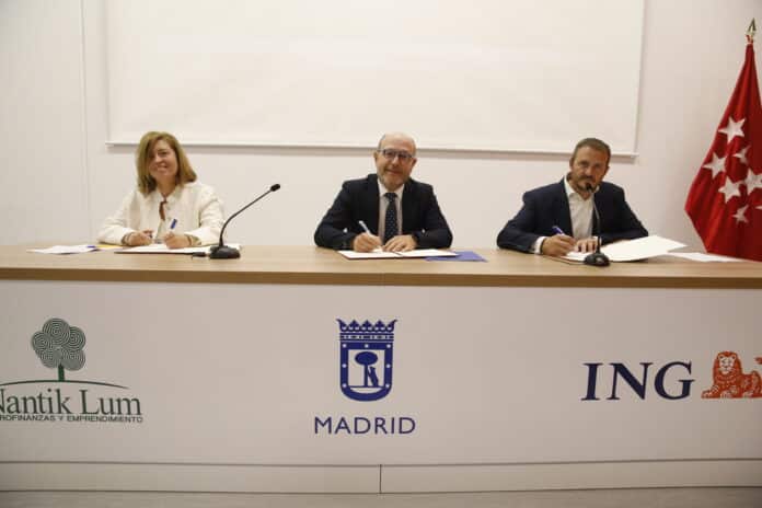 El delegado de Políticas Sociales, Familia e Igualdad ha firmado hoy una colaboración con ING y la Fundación Nantik Lum1