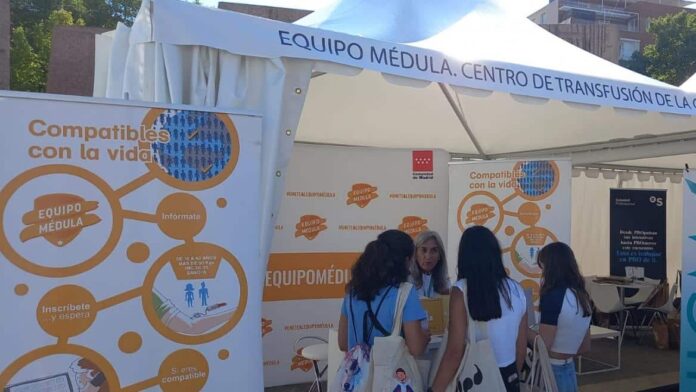 Punto informativo con carpa