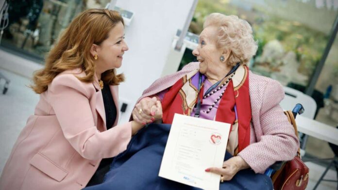 La consejera Fátima Matute en el Hospital Puerta de Hierro Majadahonda