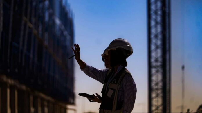 Obrero en obras