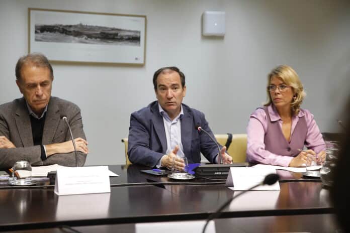 Carabante preside la constitución de la Mesa de Espacio Público