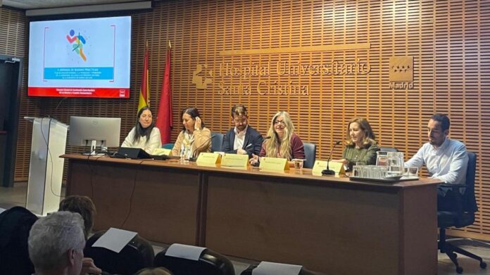 Profesionales sanitarios comparten experiencias de buenas prácticas en atención a la longevidad y fragilidad 