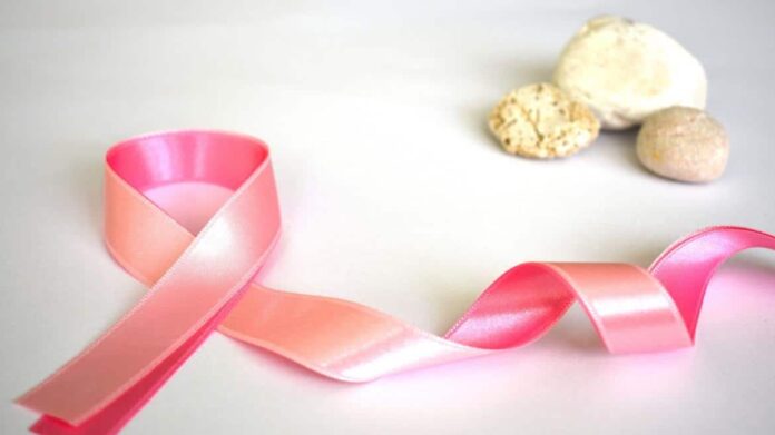 Lazo rosa símbolo del cáncer de mama