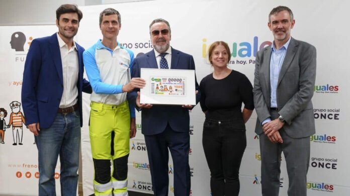 Imagen de grupo tras la presentación del Cupón Conmemorativo por el Día Mundial del Ictus