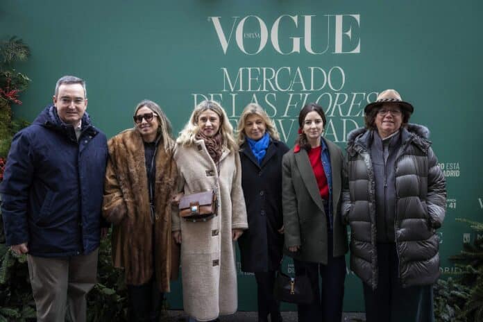 Engracia Hidalgo asiste asiste al mercado de las flores