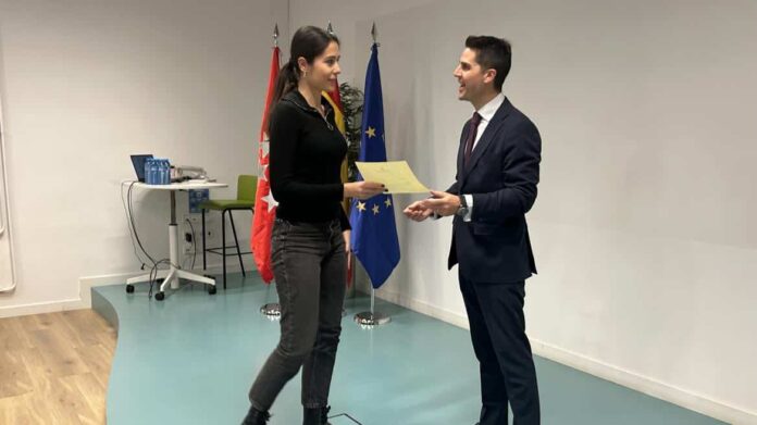 El consejero Emilio Viciana durante el acto de graduación de los mentores de formación profesional