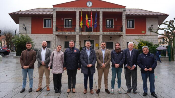 Miguel Ángel García Martín en un momento de su visita La Cabrera para conocer las próximas actuaciones financiadas por el PIR