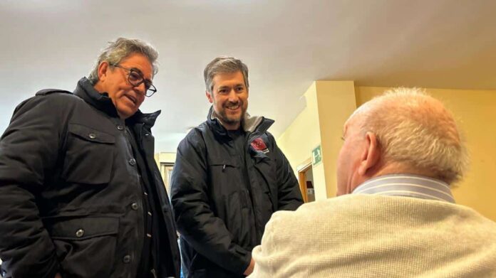 El consejero Miguel Ángel García Martín durante su visita a Robledillo de la Jara