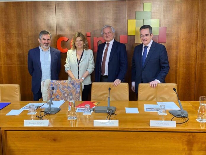 La delegada de Economía, Innovación y Hacienda, Engracia Hidalgo, durante la presentación de la nueva línea de ayudas municipales para empresas que mentoricen a personas pertenecientes a colectivos con dificultad de inserción