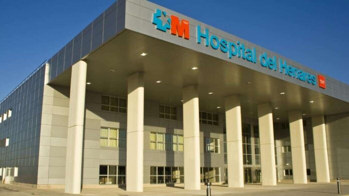 Fachada del hospital del Henares