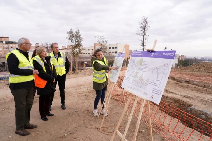 El Ayuntamiento transforma el parque lineal Manolito Gafotas de Carabanchel en un espacio más verde y accesible5