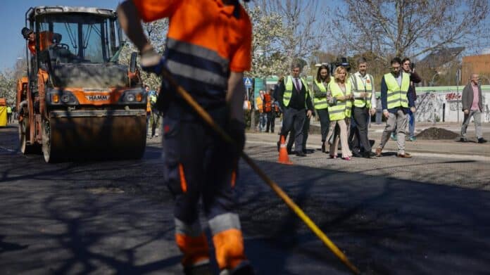 El consejero Miguel Ángel García Martín durante su visita a Alcobendas 