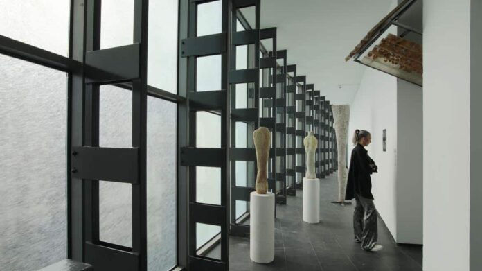 Imagen de cabecera #0 de la página de "La Comunidad de Madrid dedica dos exposiciones a los artistas David Bestué y Rodríguez-Méndez en el Museo Centro de Arte Dos de Mayo de Móstoles"