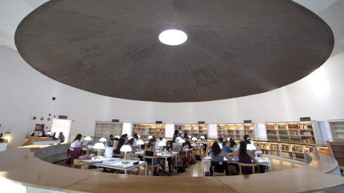 Biblioteca Pedro Salinas
