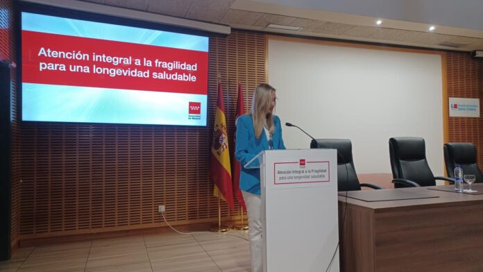 La viceconsejera Laura Gutiérrez en la Jornada del Plan de Atención Integral a la Fragilidad y Longevidad Saludable en Personas Mayores