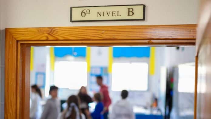 aula con alumnos