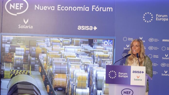 La consejera Rocío Albert en la entrega del I Premio ASNEF en el Ámbito Económico