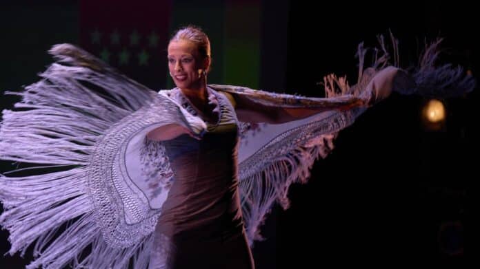 Presentación Suma Flamenca 2024_Bailaora Lucía Ruibal