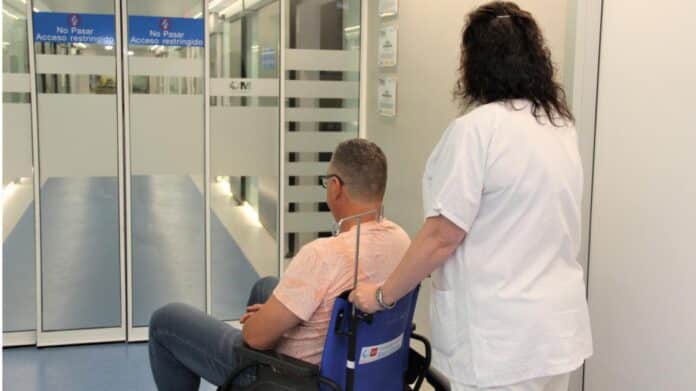 Los celadores se encuentran presentes en un sinfín de actividades hospitalarias