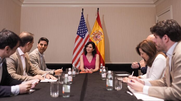 Díaz Ayuso aborda con los rectores la futura Ley de Universidades y las propuestas de los gestores de universidades americanas