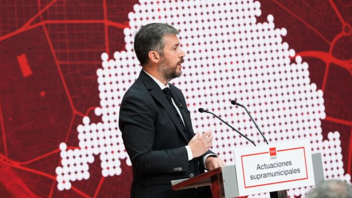 El consejero Miguel Ángel García Martín durante la presentación del programa de actuaciones supramunicipales del PIR