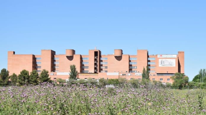 Fachada del Hospital Universitario Príncipe de Asturias