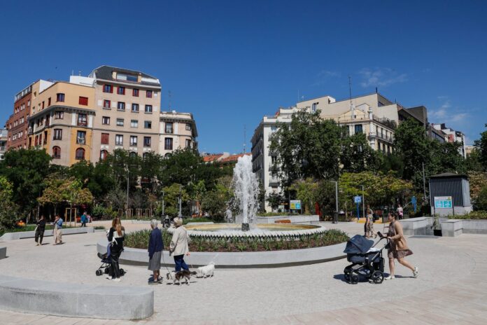 Panorámica de la remodelada Plaza de Olavide