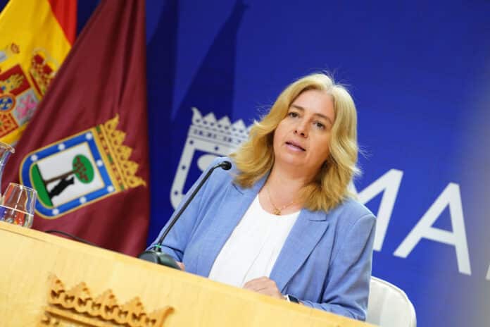 La vicealcaldesa de Madrid y alcaldesa en funciones, Inma Sanz, durante la rueda de prensa