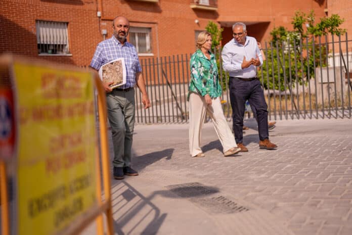 Visita a las obras de remodelación del casco histórico de Carabanchel
