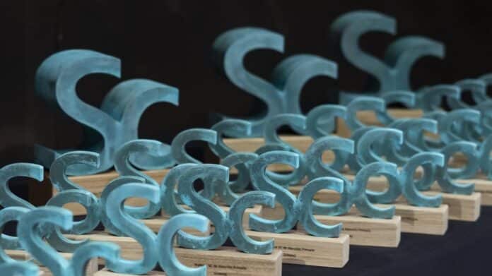 trofeos de los premios de Salud Comunitaria