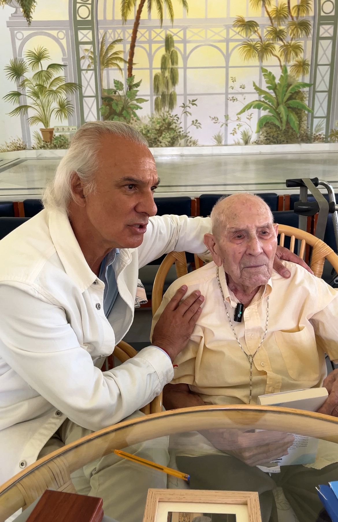 <p><strong>Engraciano Celebra 110 Años Rebosante de Vitalidad, Guiado por el Doctor De la Peña</strong></p>