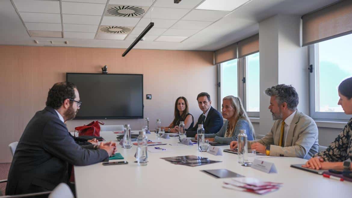La Comunidad de Madrid se opone al nuevo método del Gobierno central para seleccionar altos funcionarios