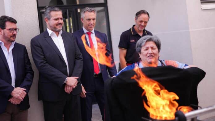 Los consejeros Jorge Rodrigo y Carlos Novillo durante la presentación de la campaña de instalación de detectores de humo en pisos